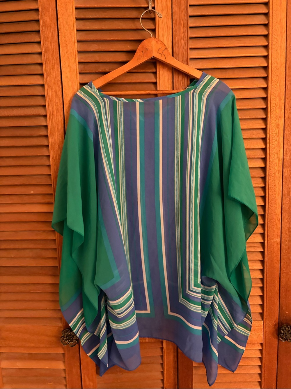 V-Neck Sheer Tunic Top in Green and Blue - Picture 3 of 3